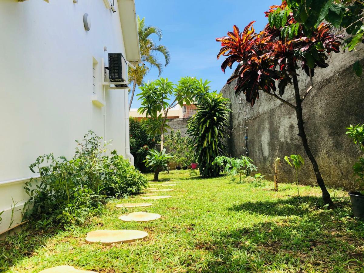La Villa Mae Saint Pierre Exterior photo